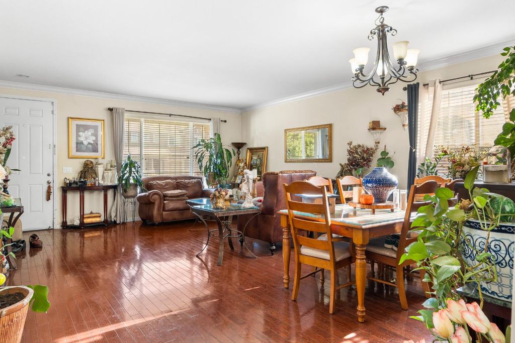 Image 6 of property listing at 512 Peach Drive, Chowchilla, CA 93610