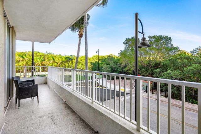 700 E Boynton Beach Boulevard 202, Boynton Beach, FL 33435
