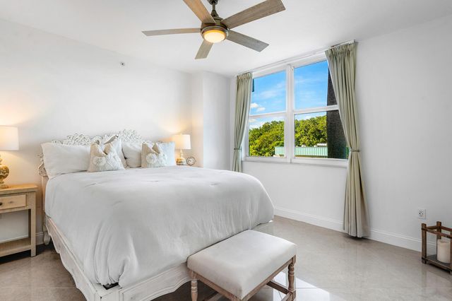 700 E Boynton Beach Boulevard 202, Boynton Beach, FL 33435