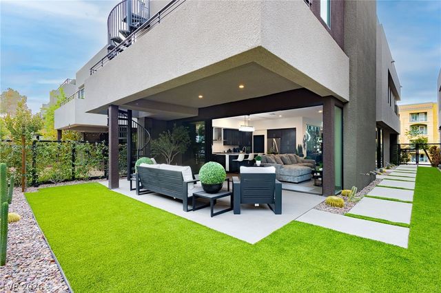 13 Promenade Isle Lane, Henderson, NV 89011