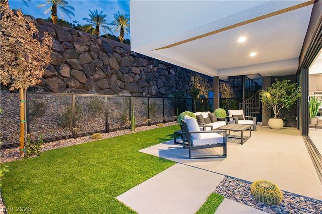 13 Promenade Isle Lane, Henderson, NV 89011