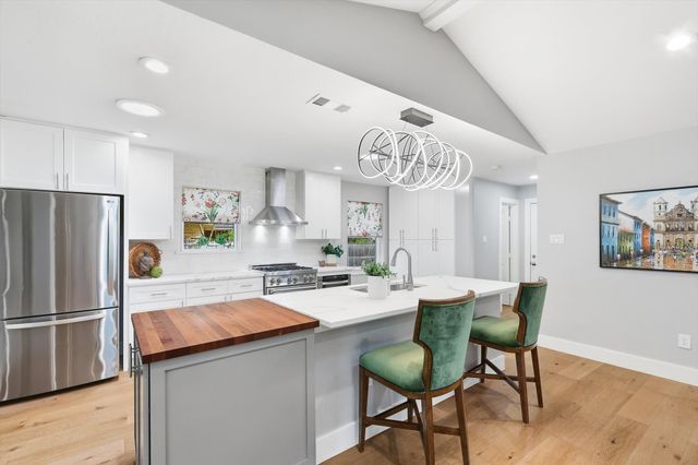 6722 Kingsbury Drive, Dallas, TX 75231