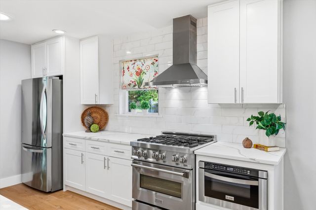 6722 Kingsbury Drive, Dallas, TX 75231