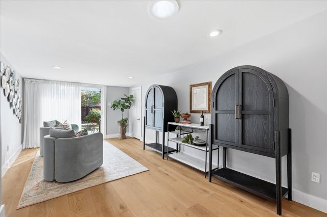 6722 Kingsbury Drive, Dallas, TX 75231