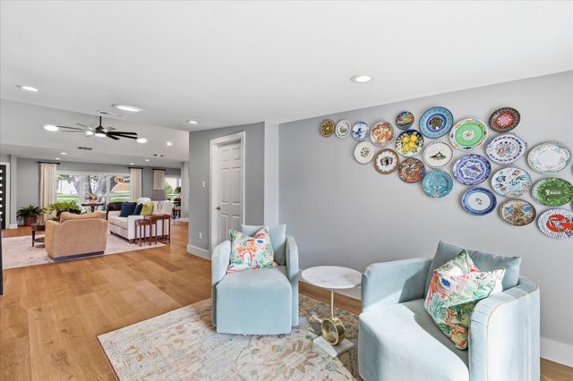 6722 Kingsbury Drive, Dallas, TX 75231