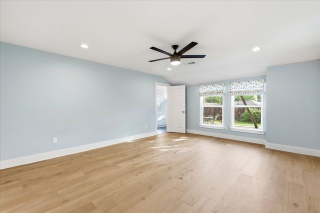 6722 Kingsbury Drive, Dallas, TX 75231