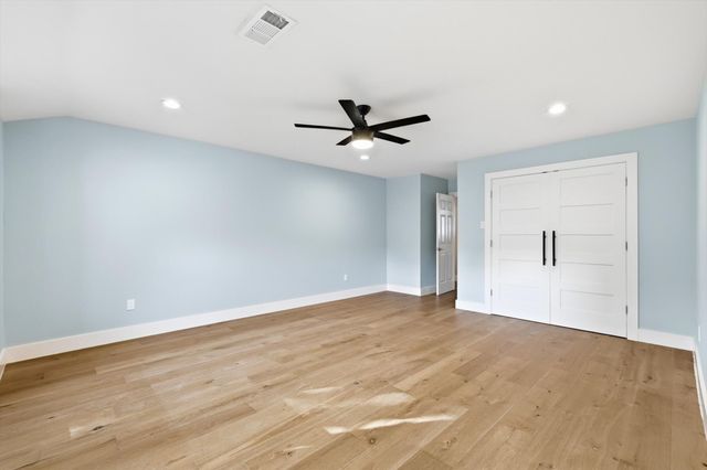 6722 Kingsbury Drive, Dallas, TX 75231