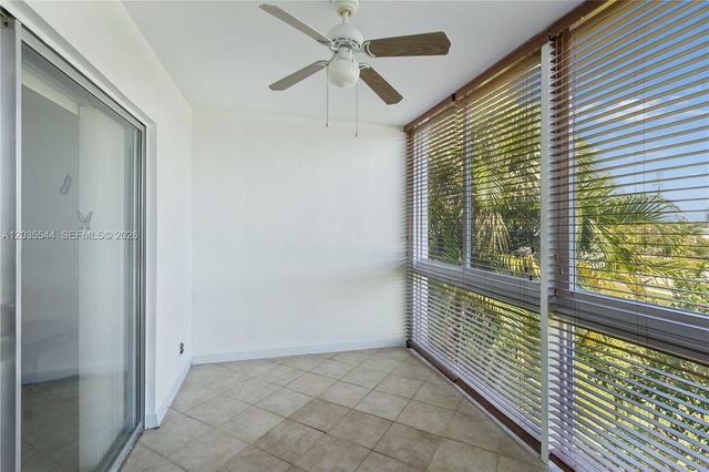 7887 Golf Cir Drive 203, Margate, FL 33063