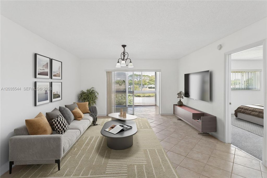 7887 Golf Cir Drive 203, Margate, FL 33063