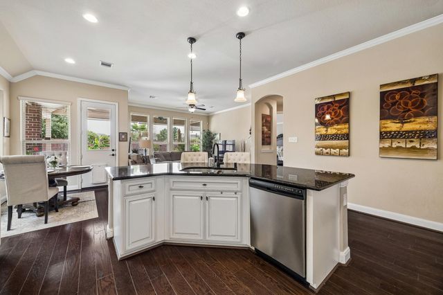 10835 Paula Bluff Lane, Cypress, TX 77433