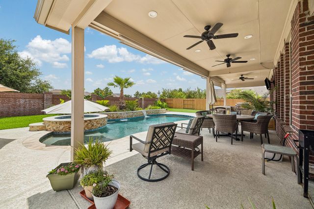 10835 Paula Bluff Lane, Cypress, TX 77433