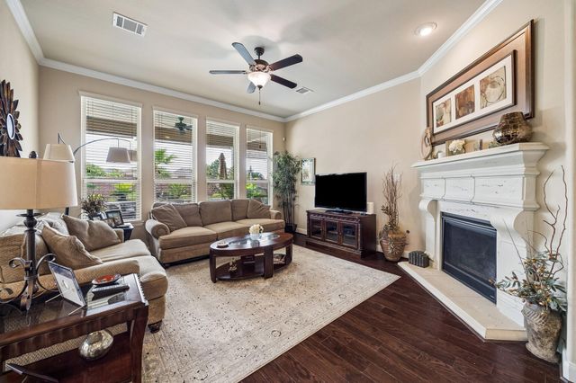 10835 Paula Bluff Lane, Cypress, TX 77433