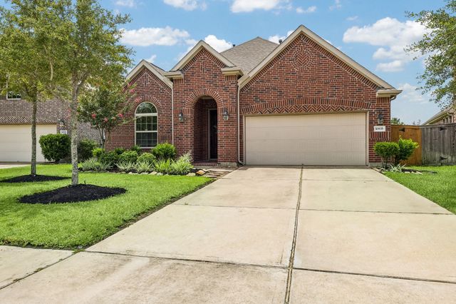 10835 Paula Bluff Lane, Cypress, TX 77433
