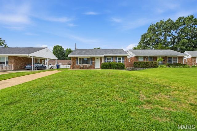 3838 Rainor Court, St Louis, MO 63116