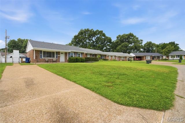 3838 Rainor Court, St Louis, MO 63116