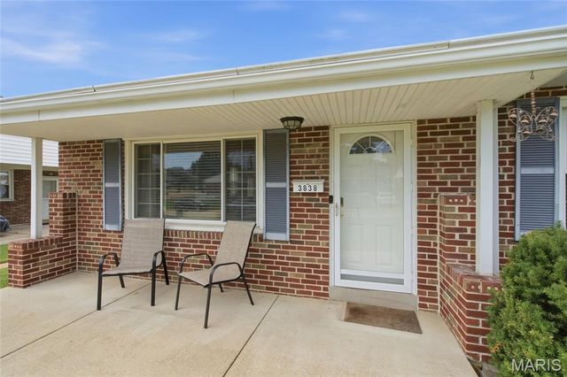 3838 Rainor Court, St Louis, MO 63116