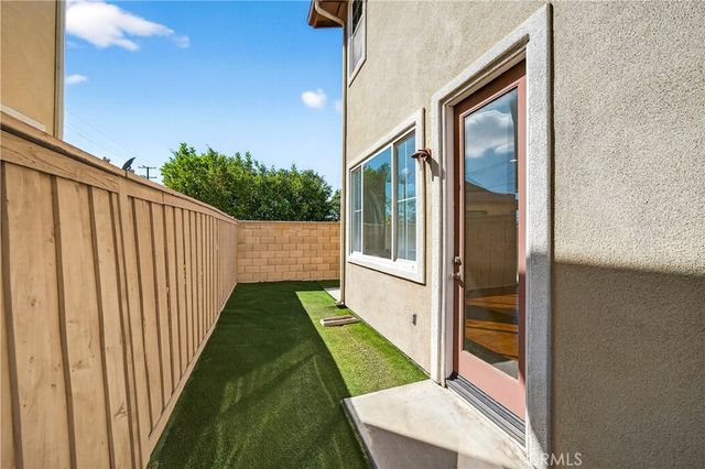229 E 220th Street, Carson, CA 90745
