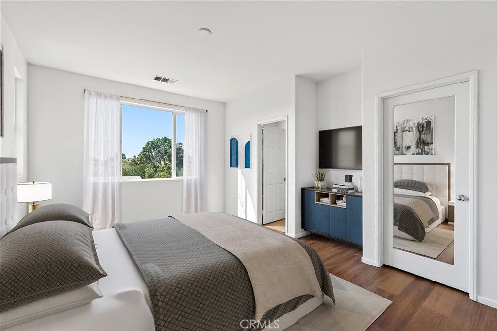 229 E 220th Street, Carson, CA 90745