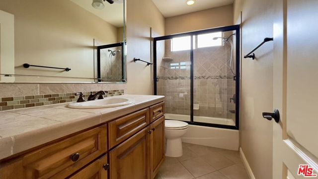 1011 Green Lane, Redondo Beach, CA 90278