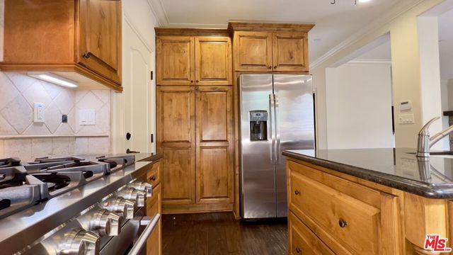 1011 Green Lane, Redondo Beach, CA 90278