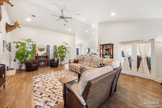 9303 Salter Rd, Pace, FL 32571