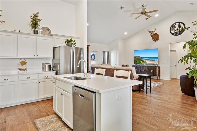 9303 Salter Rd, Pace, FL 32571