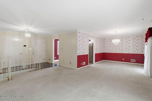 6922 Norlynn Dr, Louisville, KY 40228