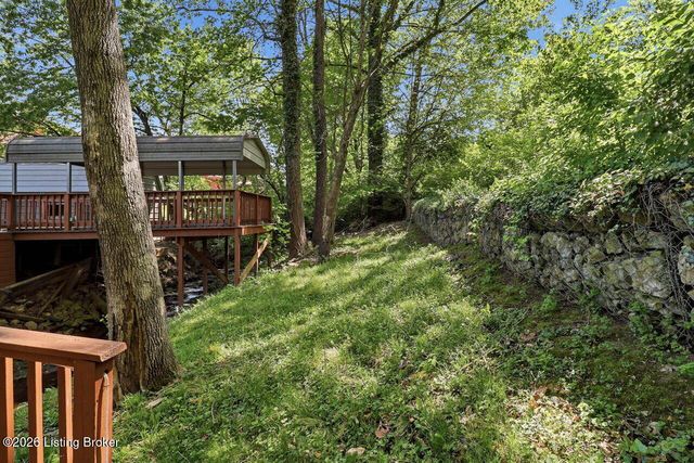 6922 Norlynn Dr, Louisville, KY 40228