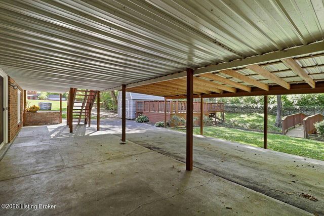 6922 Norlynn Dr, Louisville, KY 40228