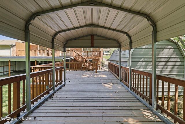 6922 Norlynn Dr, Louisville, KY 40228