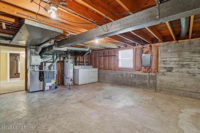 6922 Norlynn Dr, Louisville, KY 40228