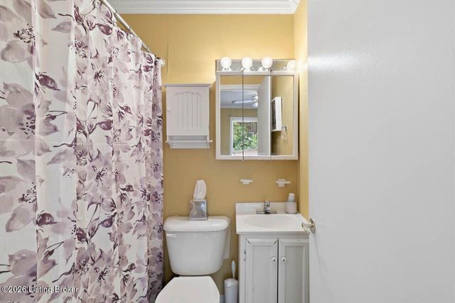 6922 Norlynn Dr, Louisville, KY 40228