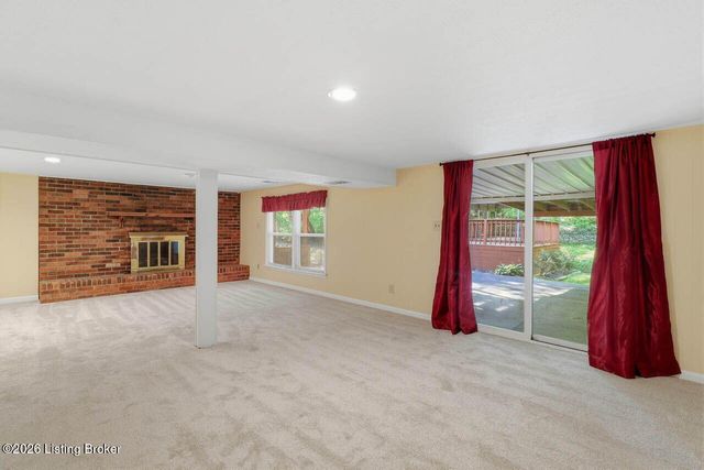 6922 Norlynn Dr, Louisville, KY 40228