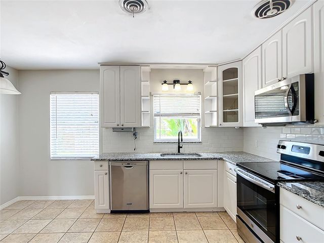 3753 BENSON AVENUE N, St Petersburg, FL 33713