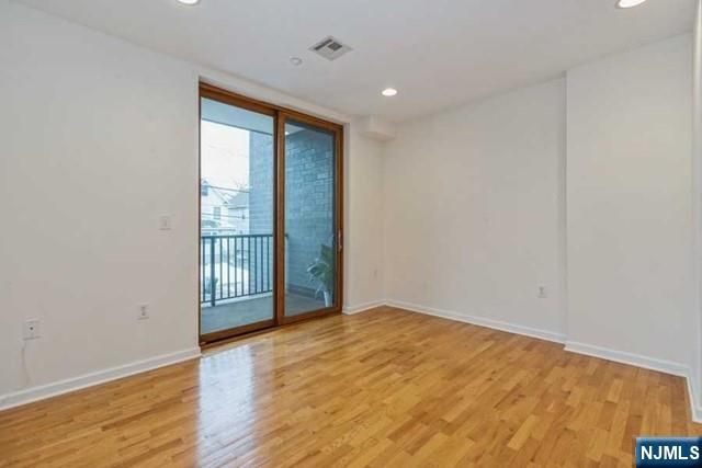 17 Meadow Road 104, Rutherford, NJ 07070