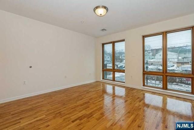 17 Meadow Road 104, Rutherford, NJ 07070