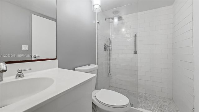 3000 S Ocean Drive 1516, Hollywood, FL 33019