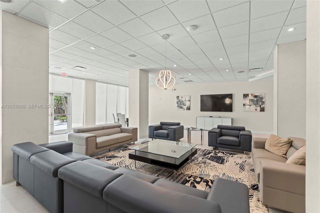 3000 S Ocean Drive 1516, Hollywood, FL 33019