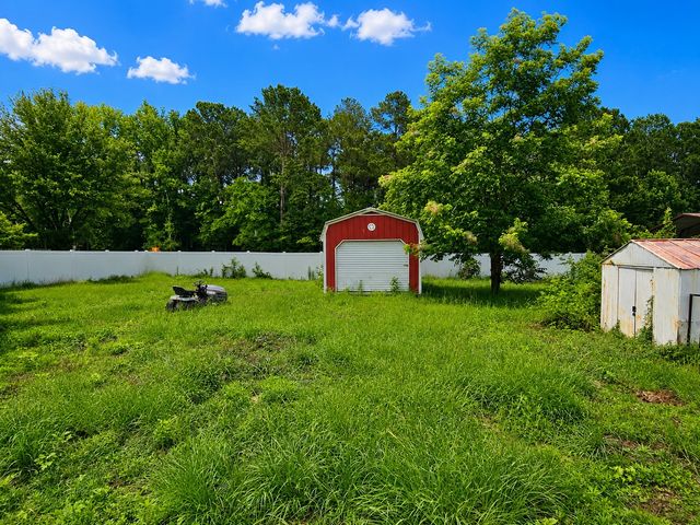 305 Bob White Street, Pittsburg, TX 75686
