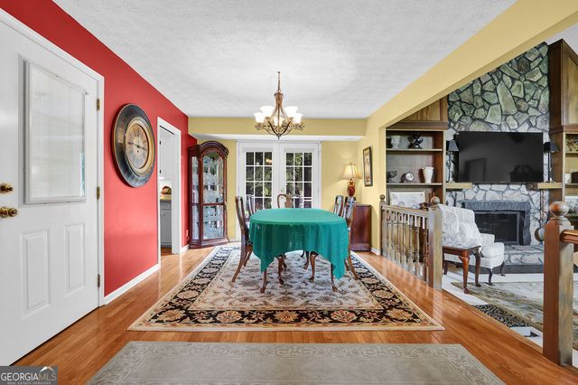 2184 Valley Creek Circle, Snellville, GA 30078