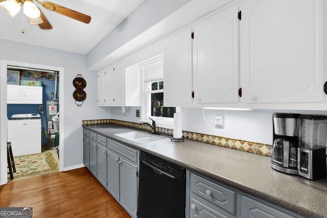 2184 Valley Creek Circle, Snellville, GA 30078