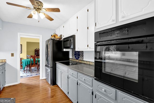 2184 Valley Creek Circle, Snellville, GA 30078