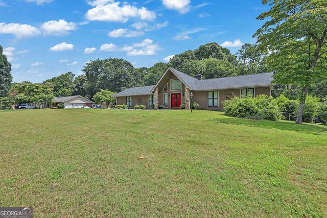 2184 Valley Creek Circle, Snellville, GA 30078