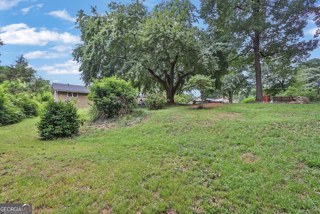 2184 Valley Creek Circle, Snellville, GA 30078
