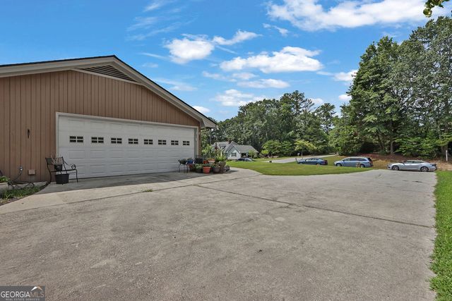 2184 Valley Creek Circle, Snellville, GA 30078