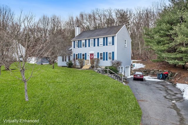4 Hillside Dr, Sutton, MA 01590