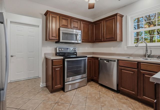 707 BOULDER DR, Columbia, MO 65201