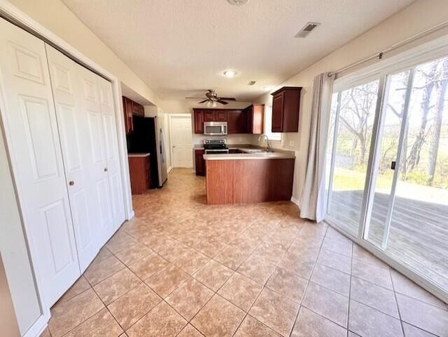 707 BOULDER DR, Columbia, MO 65201