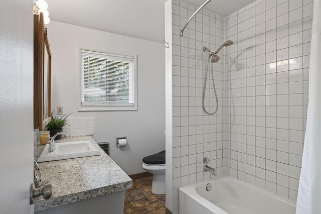 11515 E 10th Ave, Spokane Valley, WA 99206