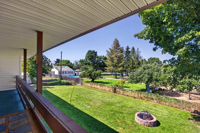 11515 E 10th Ave, Spokane Valley, WA 99206